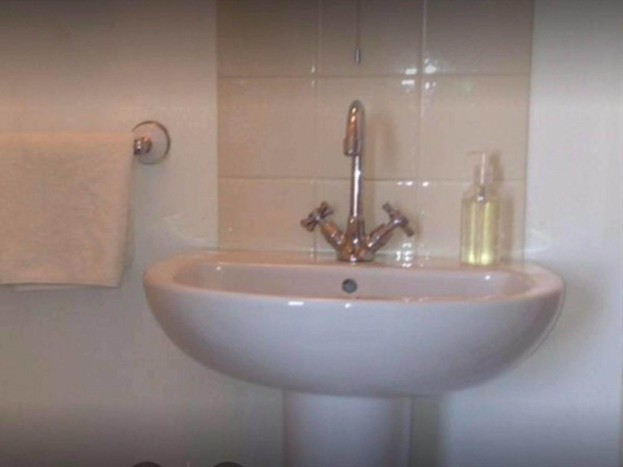 ברייטון Lifestyle Hotel - Russell Square מראה חיצוני תמונה